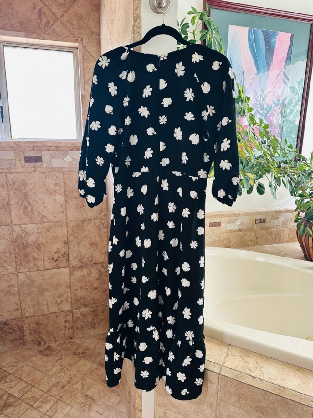 Karl Lagerfeld Paris Flowy Black & White Floral Print Dress - Picture 7 of 12